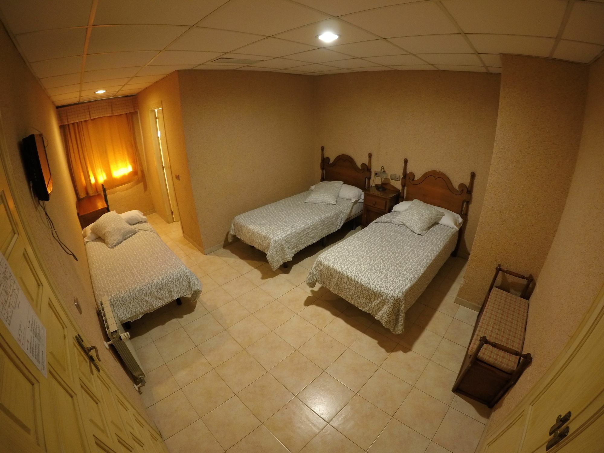 Hostal La Casa De Enfrente Málaga Exterior foto