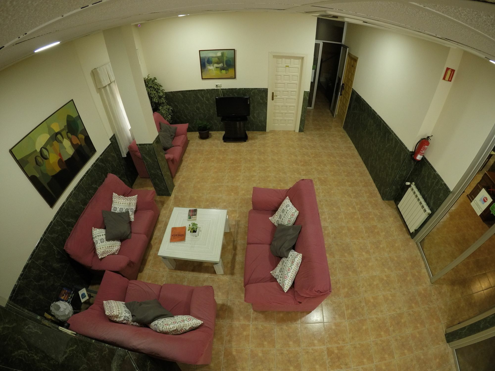 Hostal La Casa De Enfrente Málaga Exterior foto