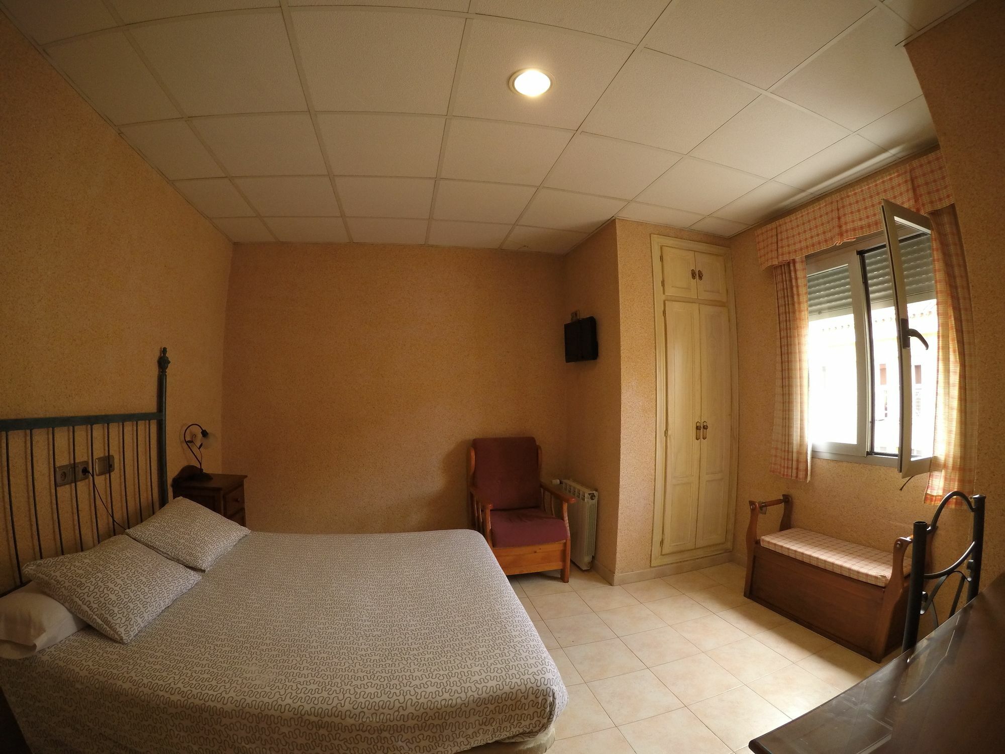 Hostal La Casa De Enfrente Málaga Exterior foto