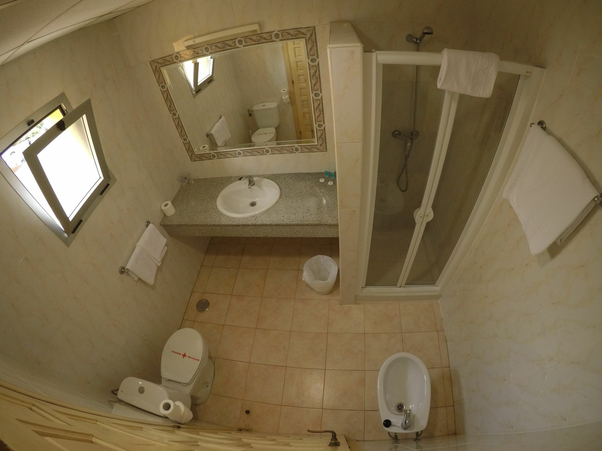 Hostal La Casa De Enfrente Málaga Exterior foto